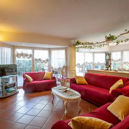 Maison Renee Apartment