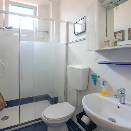 Maison Renee Viareggio