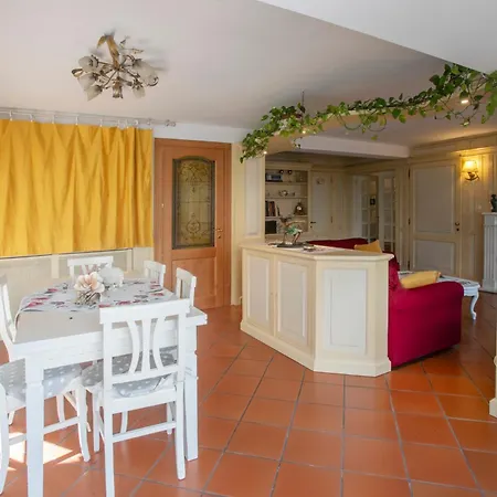 Maison Renee * Viareggio