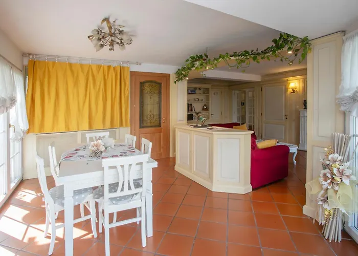 Maison Renee * Viareggio